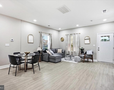 4000 Vine Street - Photo Thumbnail 11