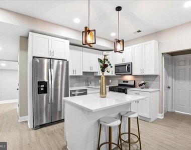 4000 Vine Street - Photo Thumbnail 22