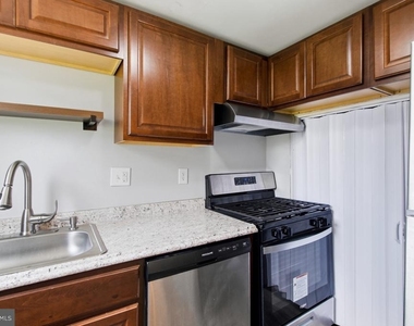 3861 26th Avenue - Photo Thumbnail 7