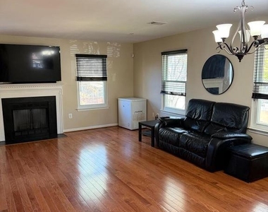 7212 Tamo Court - Photo Thumbnail 2