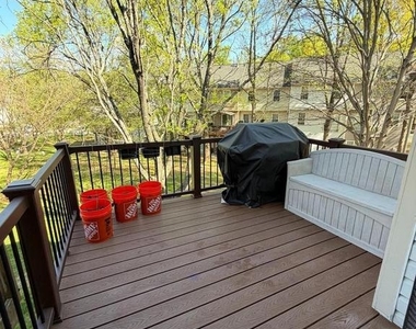 7212 Tamo Court - Photo Thumbnail 5