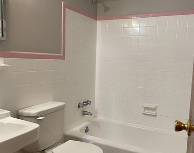 6800 Crafton Lane - Photo Thumbnail 12
