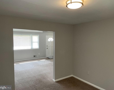 6800 Crafton Lane - Photo Thumbnail 3