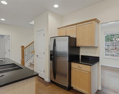 1604 Walnut Ave - Photo Thumbnail 9