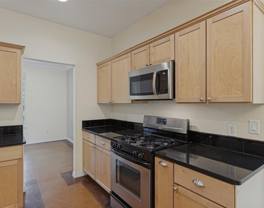 1604 Walnut Ave - Photo Thumbnail 10