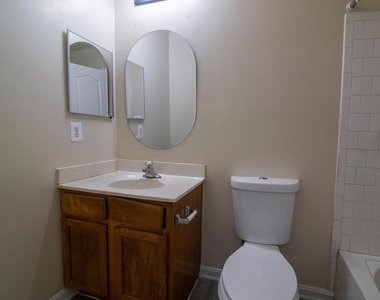 15518 Kennett Square Way - Photo Thumbnail 12