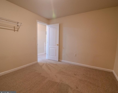 15518 Kennett Square Way - Photo Thumbnail 16