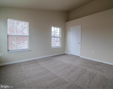 15518 Kennett Square Way - Photo Thumbnail 2