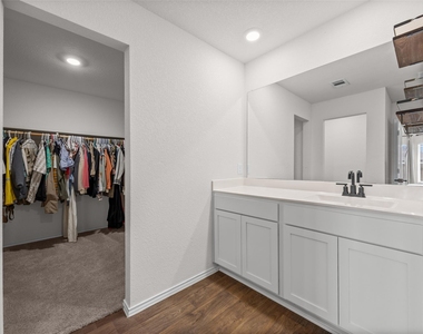 325 Granary Dr - Photo Thumbnail 37