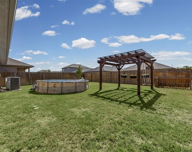 325 Granary Dr - Photo Thumbnail 8