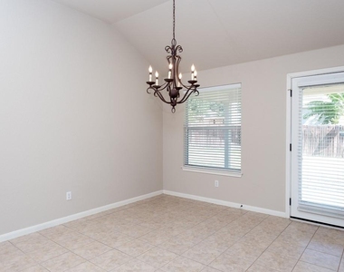 1611 Briar Hill Dr - Photo Thumbnail 9