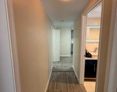 720 Dale Drive - Photo Thumbnail 2