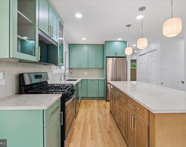 6403 W Halbert Road - Photo Thumbnail 5