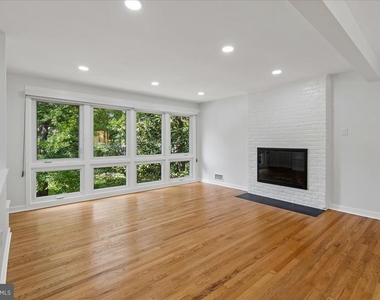6403 W Halbert Road - Photo Thumbnail 2