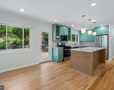 6403 W Halbert Road - Photo Thumbnail 4