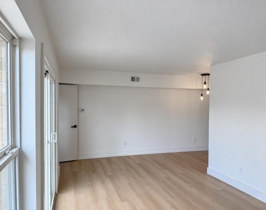 2904 Sweeney Ln - Photo Thumbnail 8