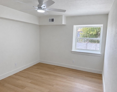 2904 Sweeney Ln - Photo Thumbnail 12