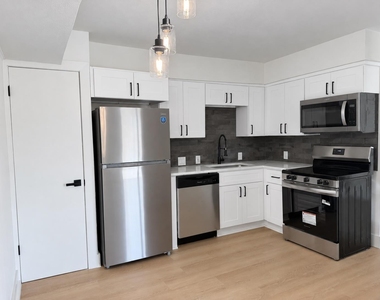 2904 Sweeney Ln - Photo Thumbnail 3