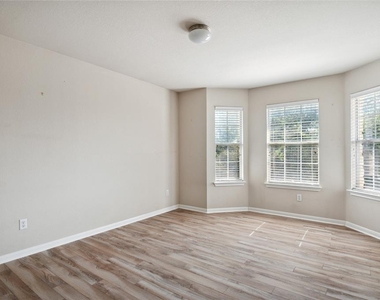 4517 Heritage Well Ln - Photo Thumbnail 16