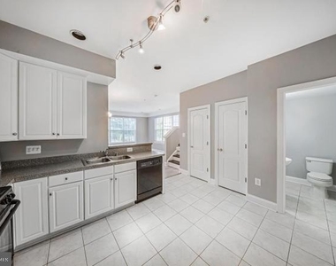 13043 Clarksburg Square Road - Photo Thumbnail 8