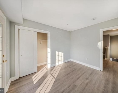 13043 Clarksburg Square Road - Photo Thumbnail 20