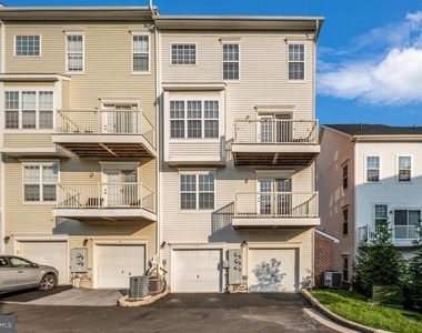 13043 Clarksburg Square Road - Photo Thumbnail 26