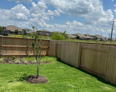 12204 Scarlet Sleeve Way - Photo Thumbnail 17