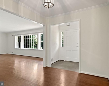 11009 Cripplegate Road - Photo Thumbnail 1