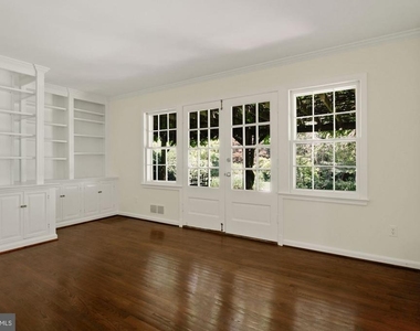 11009 Cripplegate Road - Photo Thumbnail 10