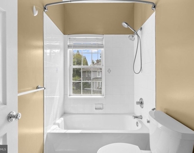 13111 Venetian Road - Photo Thumbnail 34