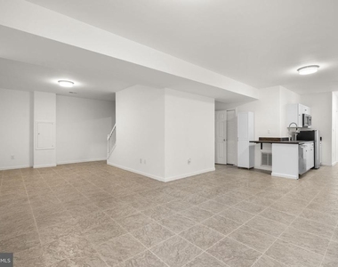 13111 Venetian Road - Photo Thumbnail 43