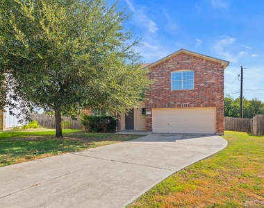 722 Lavaca Loop - Photo Thumbnail 1