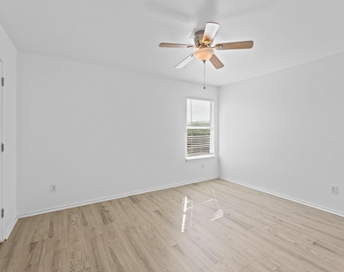 722 Lavaca Loop - Photo Thumbnail 27