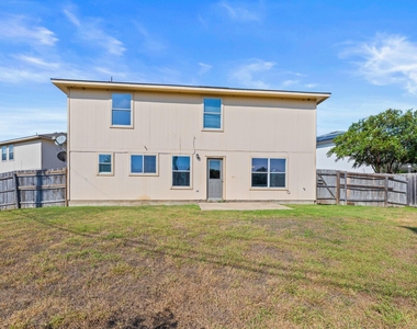 722 Lavaca Loop - Photo Thumbnail 33