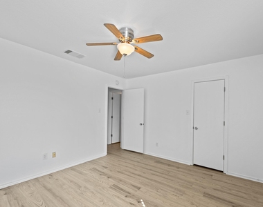 722 Lavaca Loop - Photo Thumbnail 28