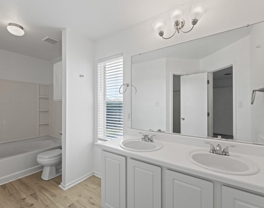 722 Lavaca Loop - Photo Thumbnail 18