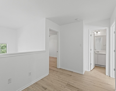 722 Lavaca Loop - Photo Thumbnail 23