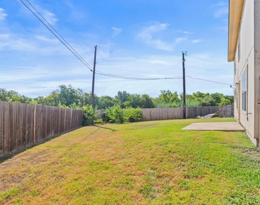722 Lavaca Loop - Photo Thumbnail 31