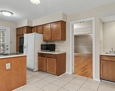 11402 Flints Grove Lane - Photo Thumbnail 6