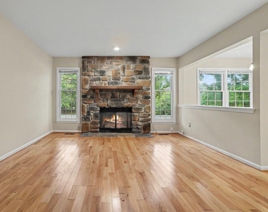 11402 Flints Grove Lane - Photo Thumbnail 7