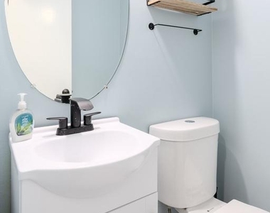 7727 Laytonia Drive - Photo Thumbnail 15