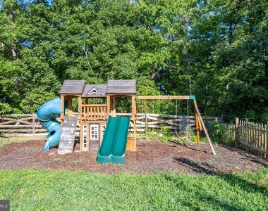 7727 Laytonia Drive - Photo Thumbnail 34