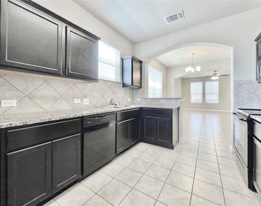 417 Katmai Cir - Photo Thumbnail 7