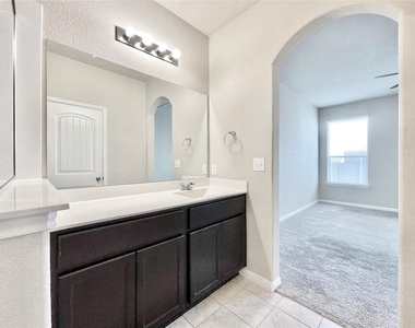 417 Katmai Cir - Photo Thumbnail 16
