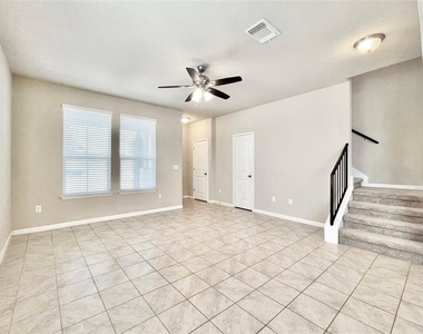417 Katmai Cir - Photo Thumbnail 6