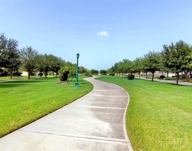 417 Katmai Cir - Photo Thumbnail 31