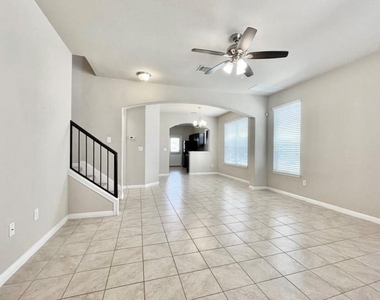 417 Katmai Cir - Photo Thumbnail 8