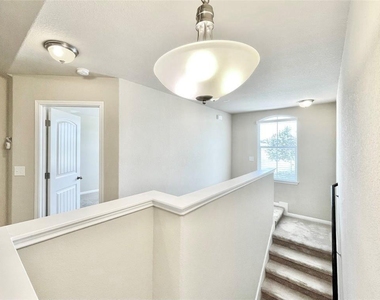 417 Katmai Cir - Photo Thumbnail 20