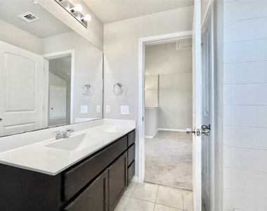 417 Katmai Cir - Photo Thumbnail 26