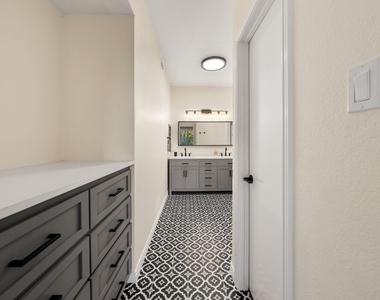 42 La Buena Vista Dr - Photo Thumbnail 19
